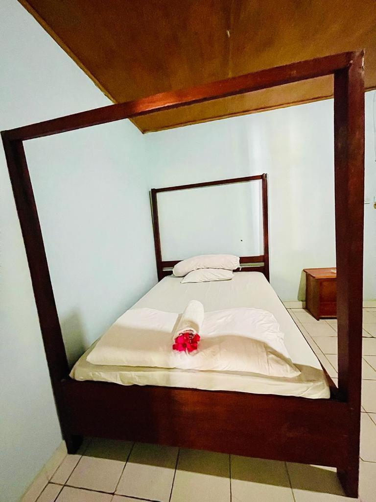 Kurnia Family Homestay & Restaurant! Huu Zewnętrze zdjęcie